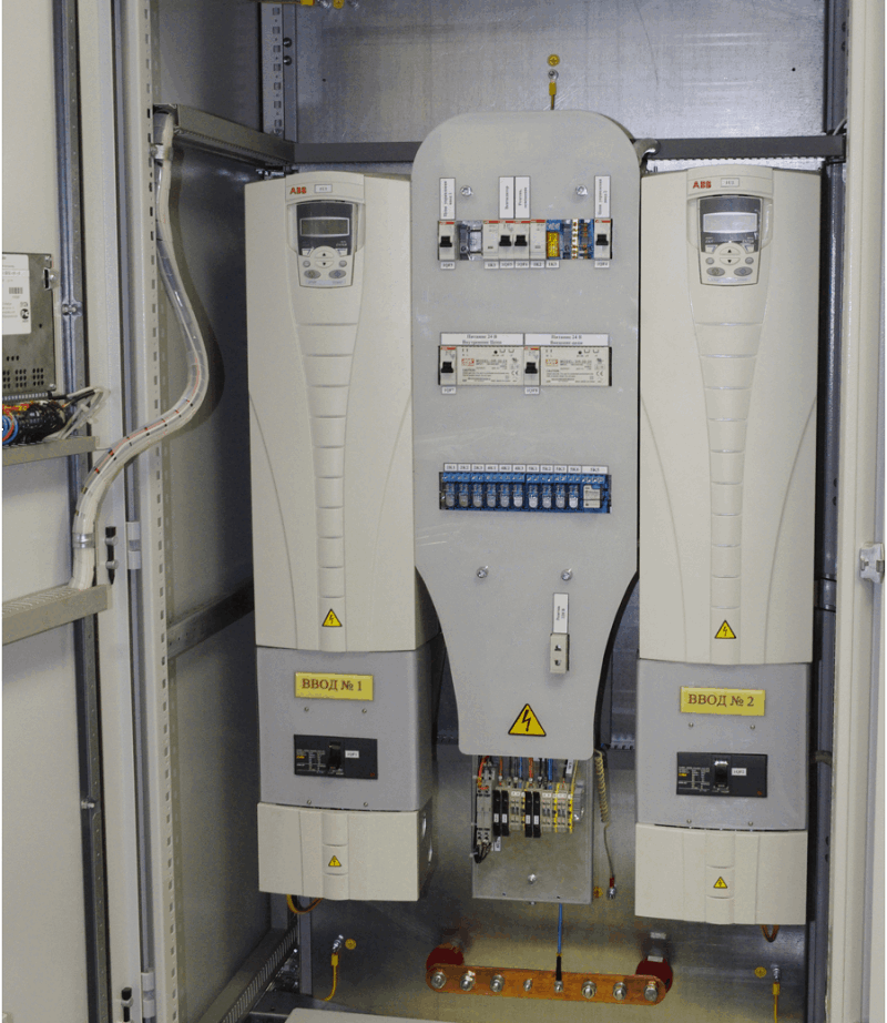 Шкаф управления двумя насосами ШУН 2-04500-ххЧ-К1-IP54.